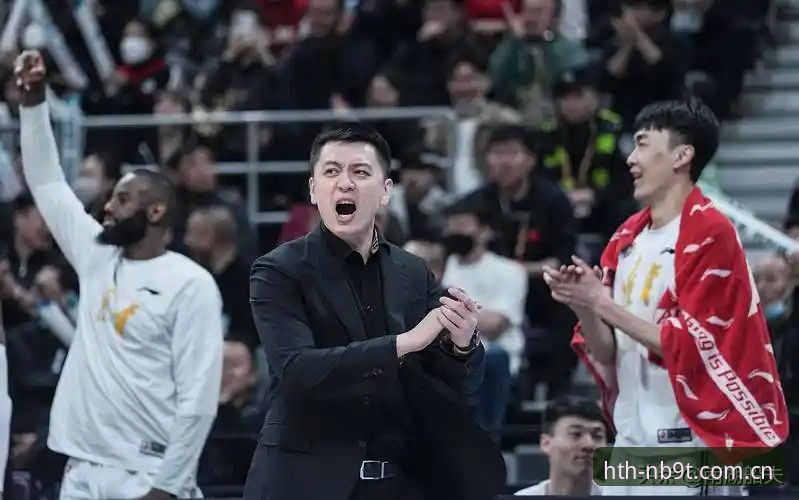 华体会官方安卓版下载 辽宁铁人换帅后首波调整,资深球迷华体会用户分享三中卫战术实战经验